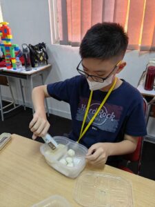 Holiday Camp-24 07